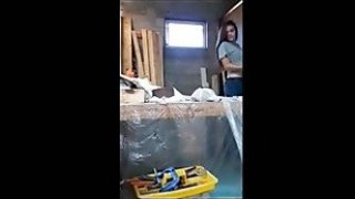 郭美美个人资料一米五的反差骚货大战一米九的大屌单男，19公分大鸡吧只能插进去一半